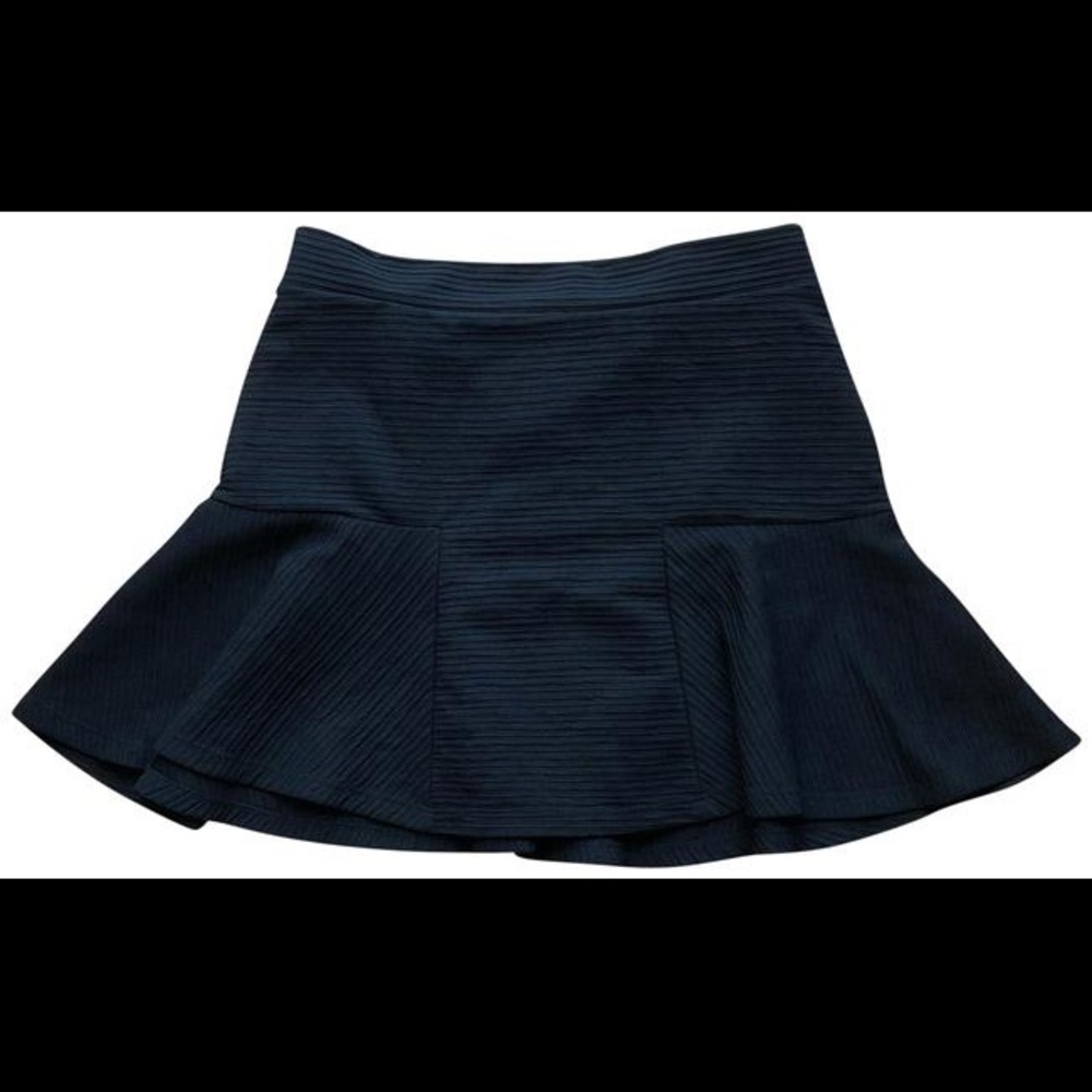 🌟SOLD🌟 Black Trafaluc Textured Flounce Skirt